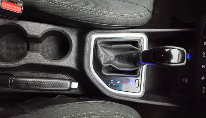 2018 Hyundai Creta SX AT 1.6 DIESEL, Diesel, Automatic, 1,45,370 km, Gear Lever