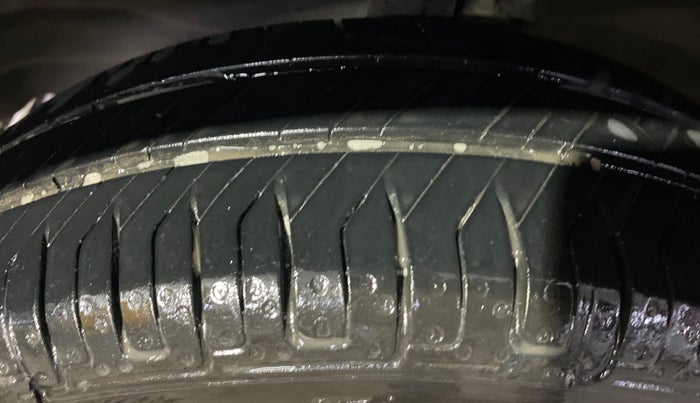 2017 Maruti Wagon R 1.0 VXI, Petrol, Manual, 35,911 km, Left Front Tyre Tread