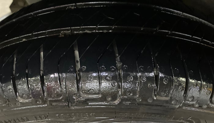 2017 Maruti Wagon R 1.0 VXI, Petrol, Manual, 35,911 km, Right Rear Tyre Tread