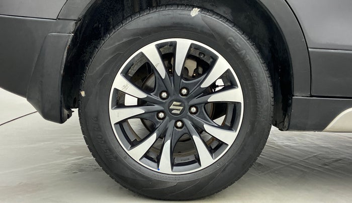 2017 Maruti S Cross ALPHA SHVS, Diesel, Manual, 91,980 km, Right Rear Wheel