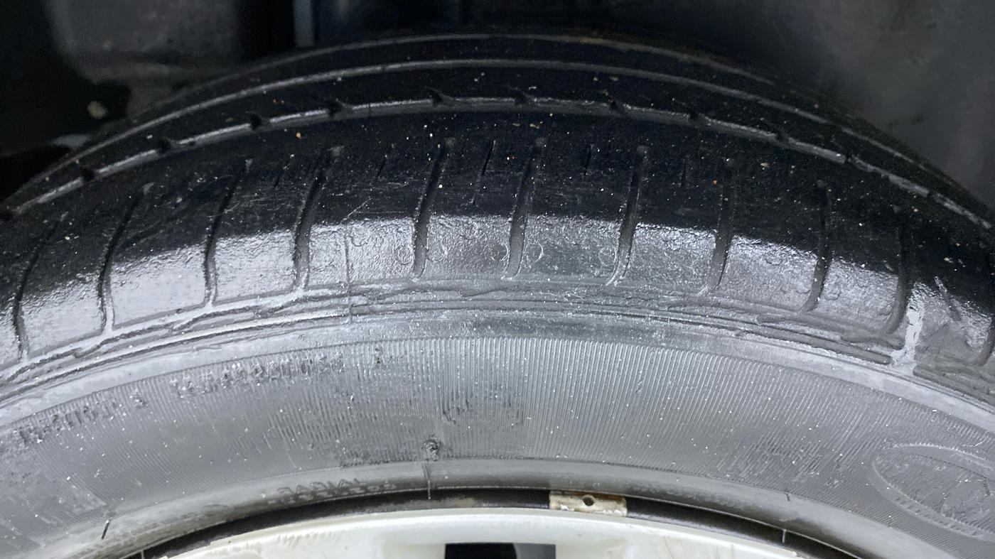 2017 Maruti Ciaz DELTA 1.4 VVT, Petrol, Manual, 41,469 km, Right Rear Tyre Tread