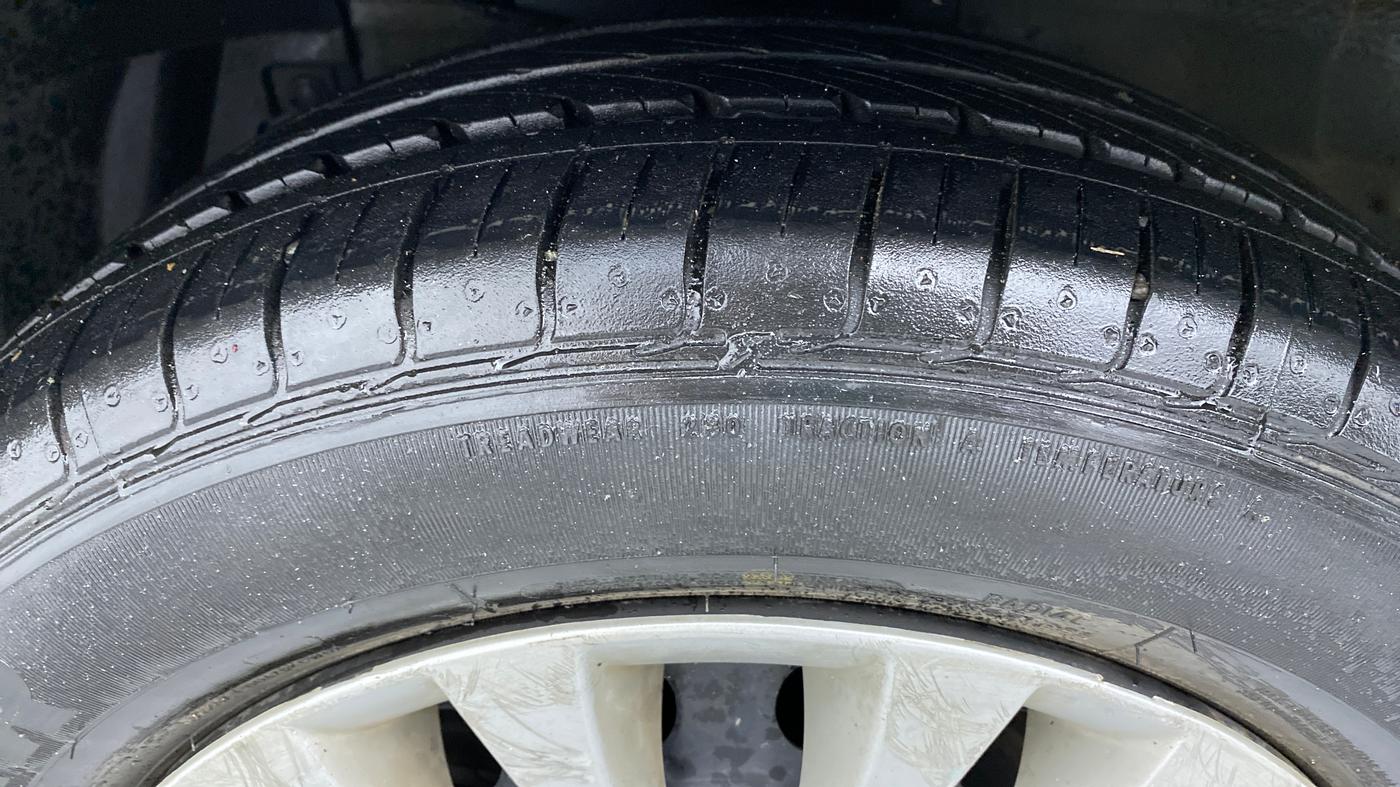 2017 Maruti Ciaz DELTA 1.4 VVT, Petrol, Manual, 41,469 km, Left Front Tyre Tread