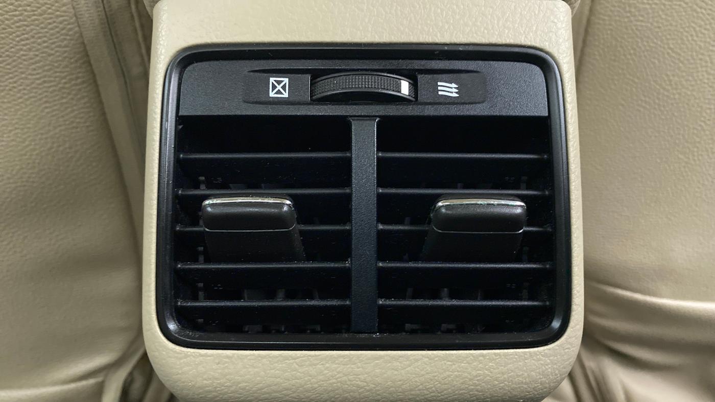 2017 Maruti Ciaz DELTA 1.4 VVT, Petrol, Manual, 41,469 km, Rear AC Vents