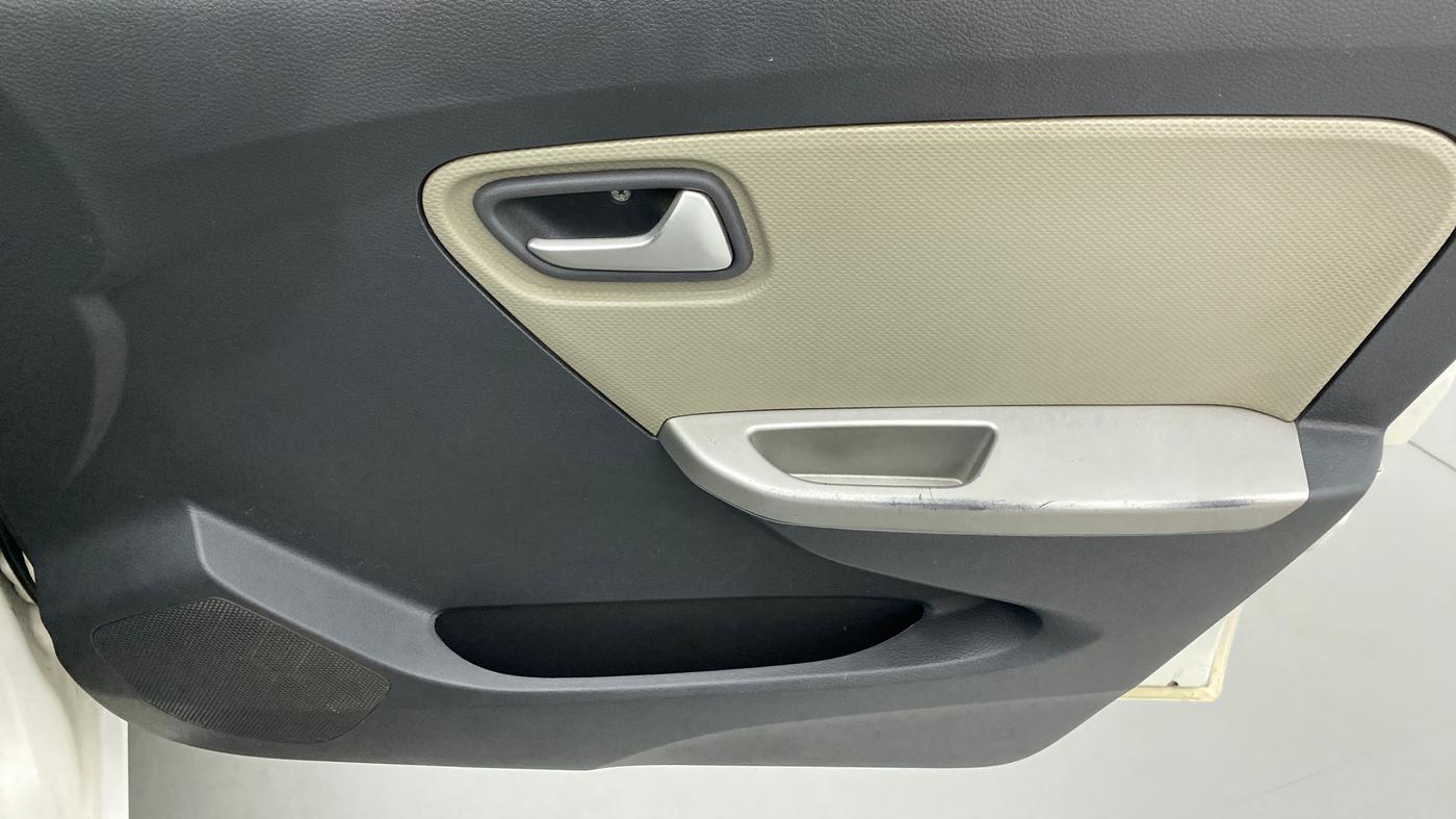 2015 Maruti Alto K10 VXI P, Petrol, Manual, Driver Side Door Panels Control