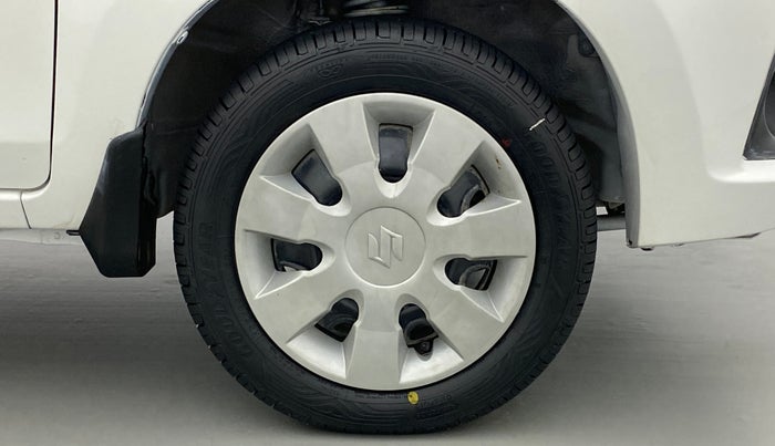 2015 Maruti Alto K10 VXI P, Petrol, Manual, Right Front Wheel