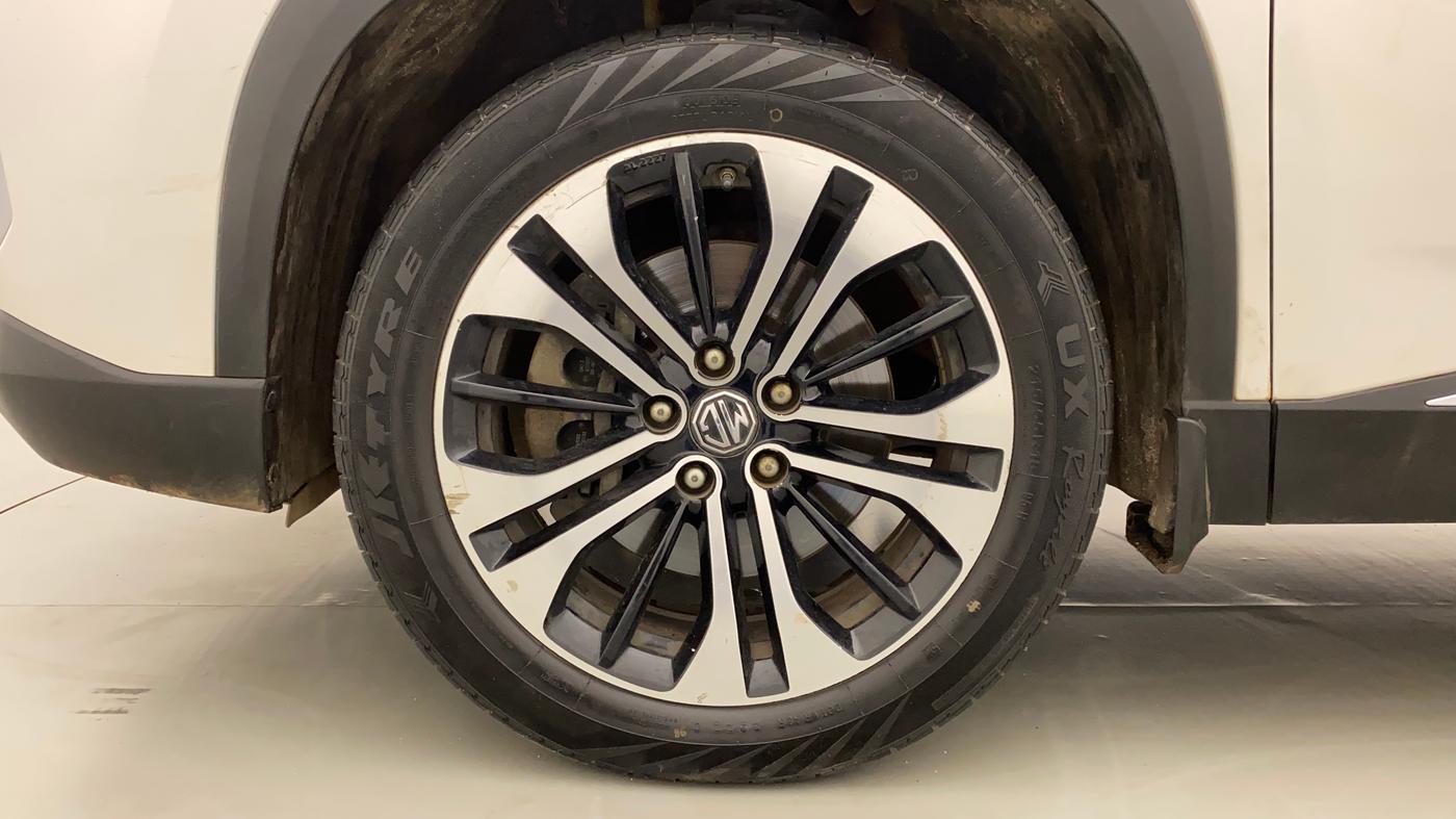 2021 MG HECTOR SHARP 2.0 DIESEL DUAL TONE, Diesel, Manual, 1,27,904 km, Left Front Wheel
