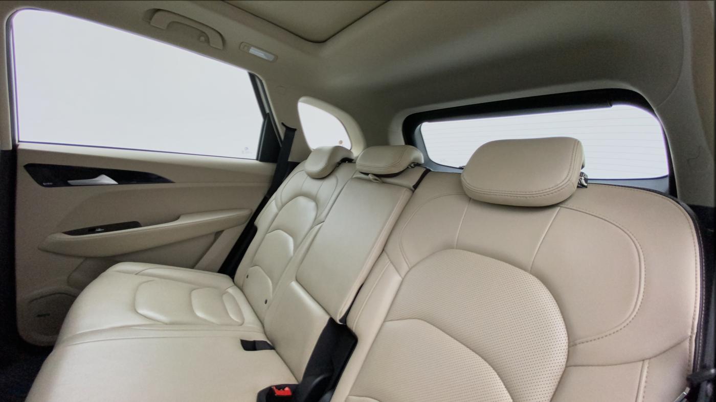 2021 MG HECTOR SHARP 2.0 DIESEL DUAL TONE, Diesel, Manual, 1,27,904 km, Right Side Rear Door Cabin