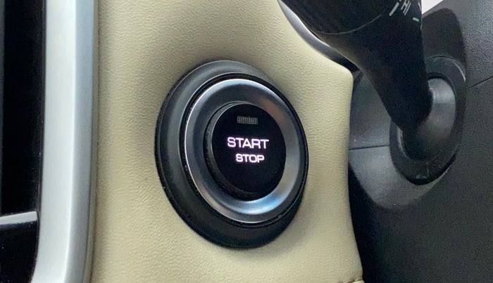 2021 MG HECTOR SHARP 2.0 DIESEL DUAL TONE, Diesel, Manual, 1,27,904 km, Keyless Start/ Stop Button