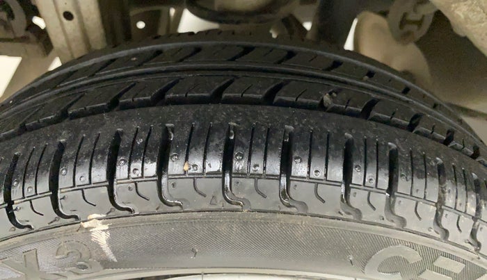 2011 Maruti Zen Estilo VXI ABS, Petrol, Manual, 42,045 km, Right Rear Tyre Tread