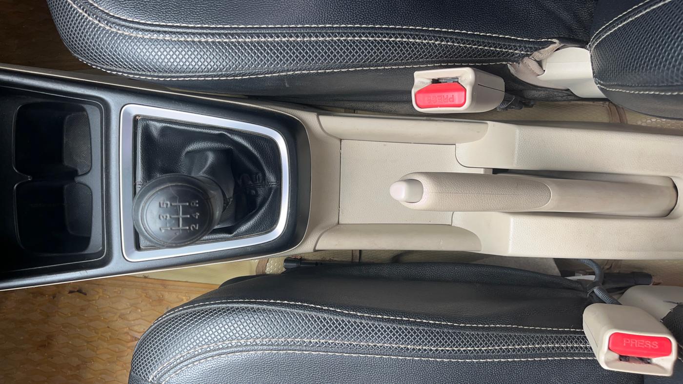 2020 Maruti Dzire LXI, Petrol, Manual, 61,101 km, Gear Lever