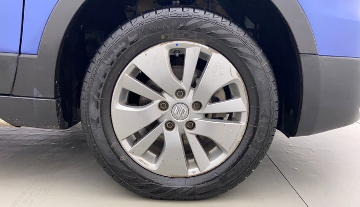 2017 Maruti S Cross DELTA 1.3, Diesel, Manual, 1,04,052 km, Right Front Wheel