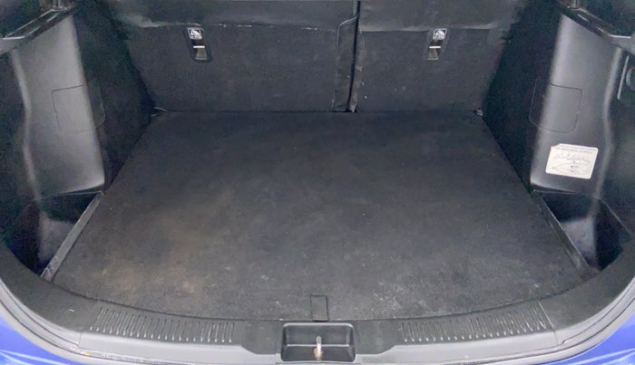 2017 Maruti S Cross DELTA 1.3, Diesel, Manual, 1,04,052 km, Boot Inside View