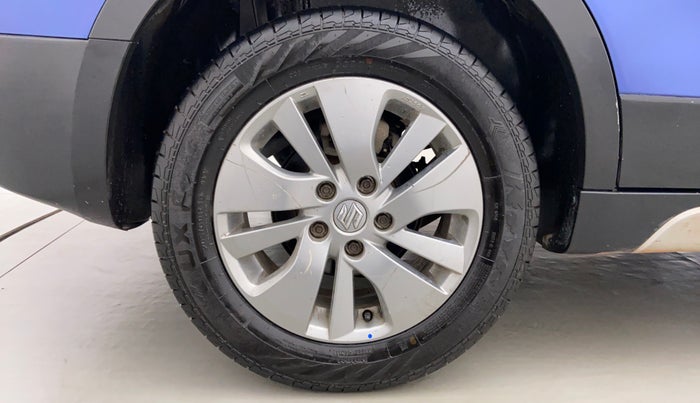 2017 Maruti S Cross DELTA 1.3, Diesel, Manual, 1,04,052 km, Right Rear Wheel