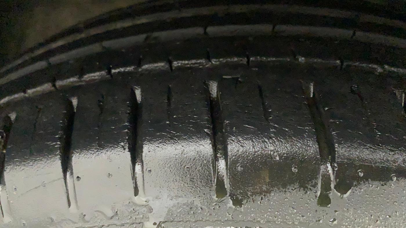 2019 Maruti Baleno ZETA PETROL 1.2, Petrol, Manual, 40,606 km, Right Front Tyre Tread