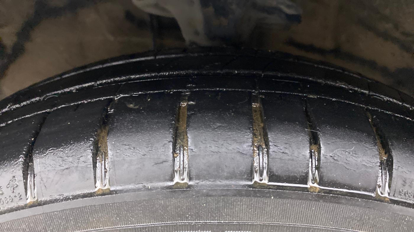 2012 Hyundai i10 MAGNA 1.2, Petrol, Manual, 66,044 km, Left Front Tyre Tread