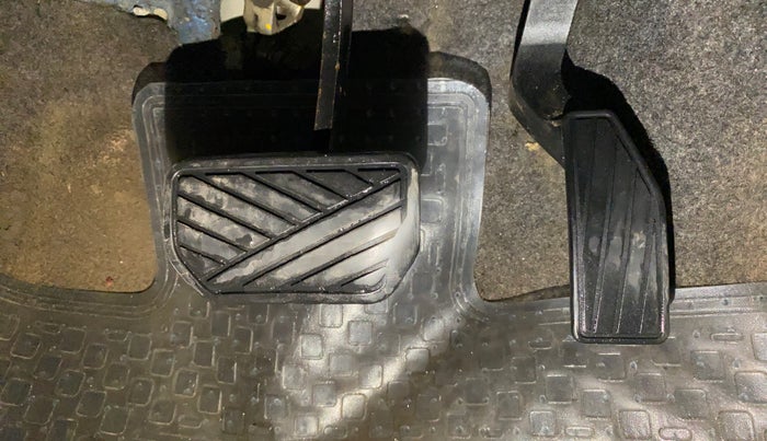 2015 Maruti Celerio VXI AMT, Petrol, Automatic, 90,156 km, Pedals