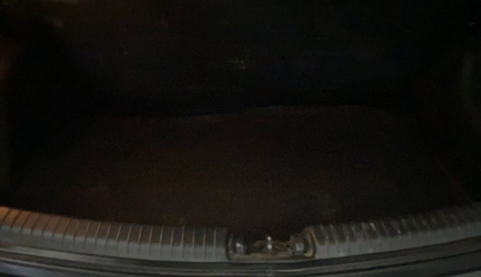 2015 Hyundai Grand i10 SPORTZ 1.2 KAPPA VTVT, Petrol, Manual, 42,064 km, Boot Inside