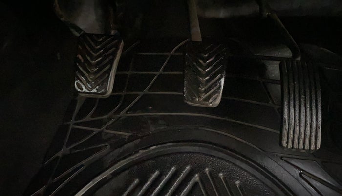 2018 Hyundai Eon ERA + SE, Petrol, Manual, 36,362 km, Pedals