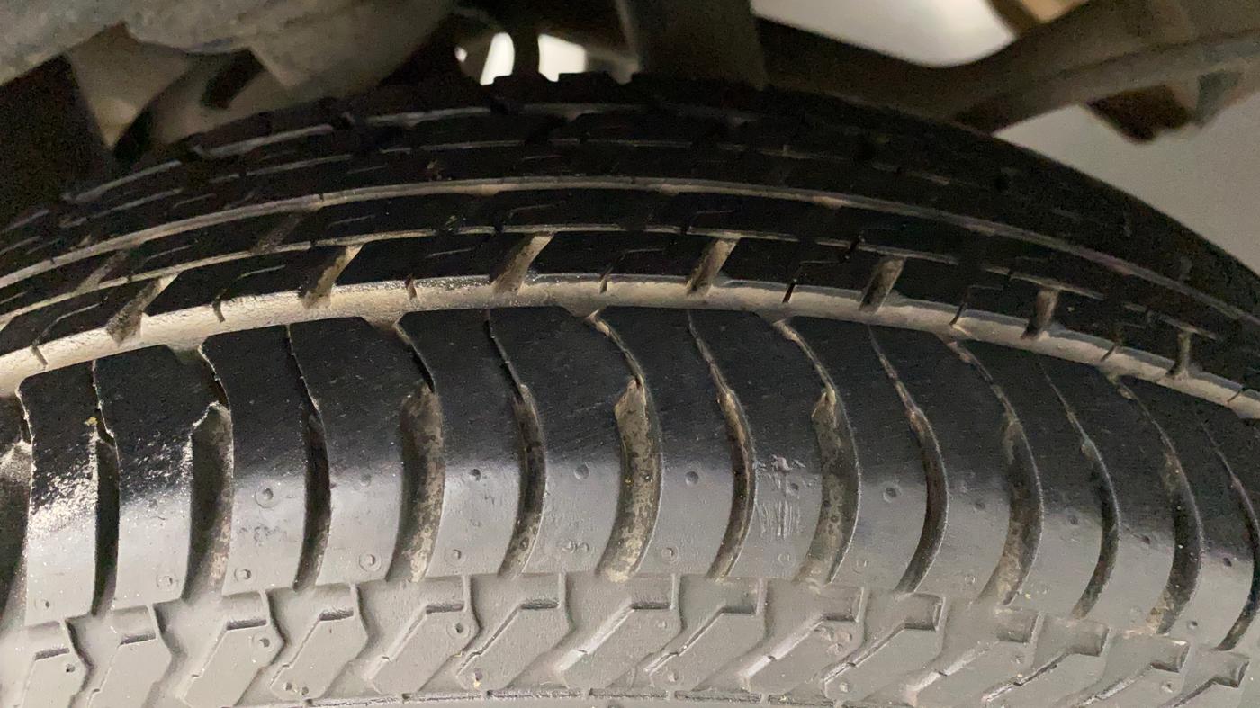 2011 Maruti Zen Estilo VXI, Petrol, Manual, 47,400 km, Right Rear Tyre Tread