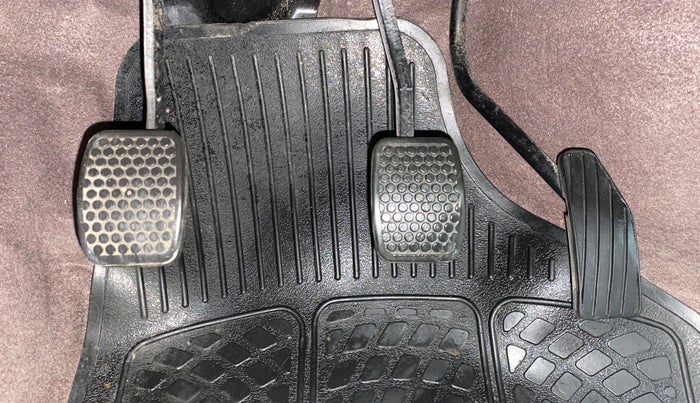 2011 Maruti Zen Estilo VXI, Petrol, Manual, 47,400 km, Pedals