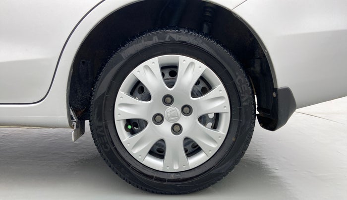 2015 Honda Amaze 1.2 SMT I VTEC, Petrol, Manual, 60,266 km, Left Rear Wheel