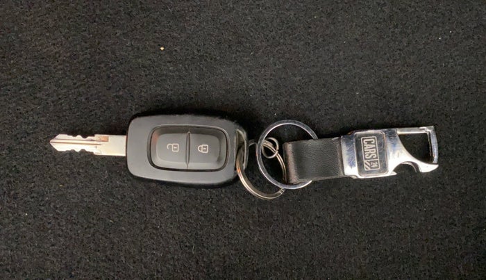 2018 Renault Duster RXS CVT, Petrol, Automatic, 27,045 km, Key Close Up
