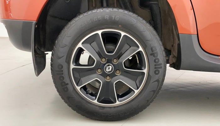 2018 Renault Duster RXS CVT, Petrol, Automatic, 27,045 km, Right Rear Wheel