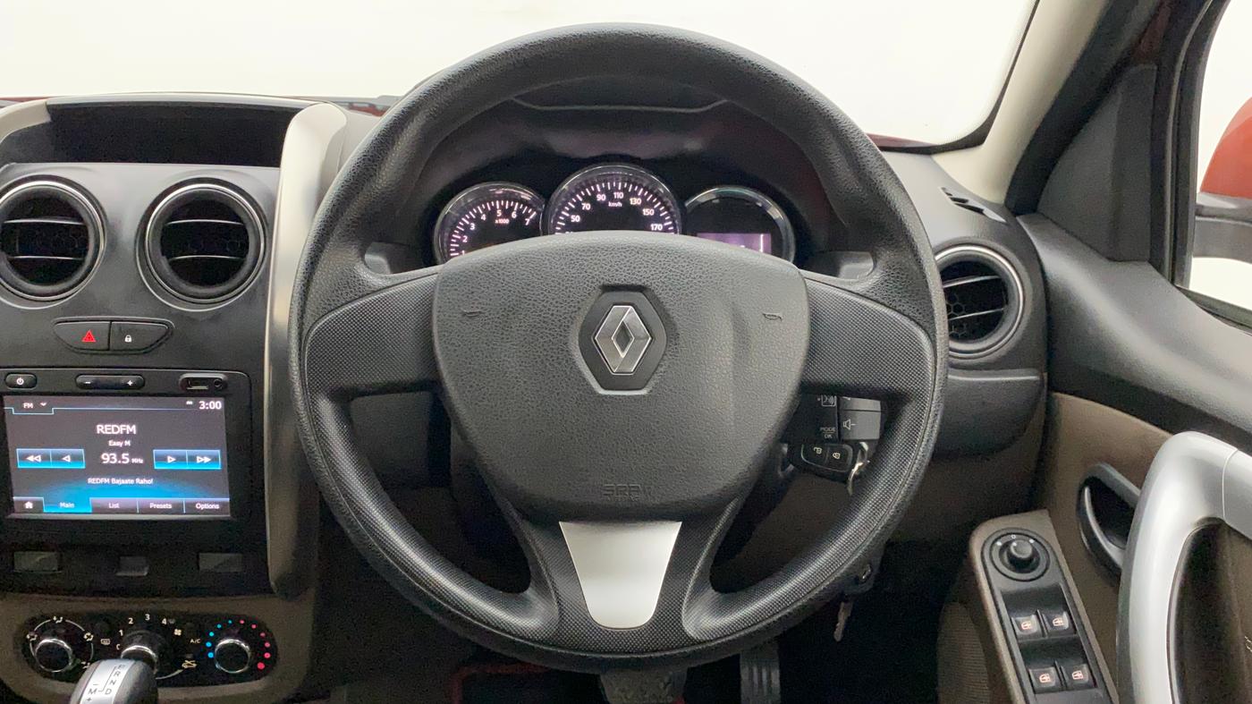 2018 Renault Duster RXS CVT, Petrol, Automatic, 27,045 km, Steering Wheel Close Up