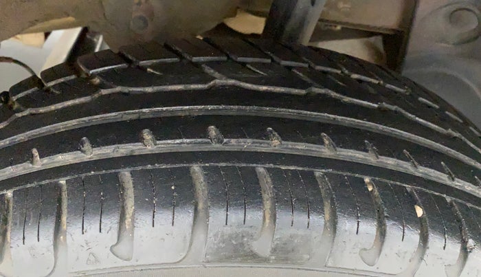 2018 Renault Duster RXS CVT, Petrol, Automatic, 27,045 km, Left Rear Tyre Tread