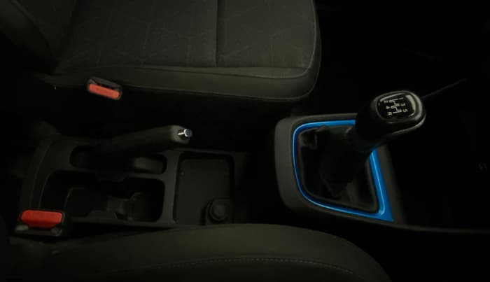 2023 Tata PUNCH CREATIVE  MT, Petrol, Manual, 18,437 km, Gear Lever