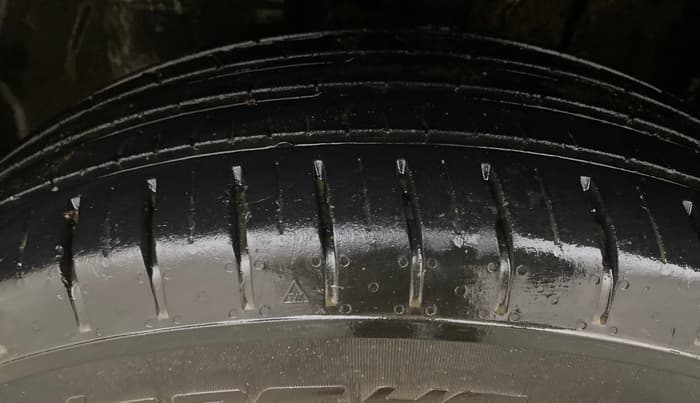2023 Tata PUNCH CREATIVE  MT, Petrol, Manual, 18,437 km, Left Front Tyre Tread
