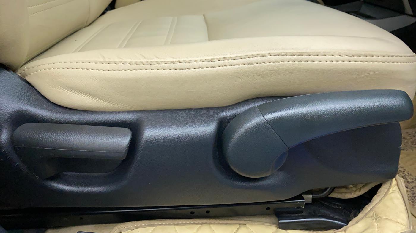 2021 Honda City 1.5L I-VTEC V MT 4TH GEN, Petrol, Manual, 63,295 km, Driver Side Adjustment Panel