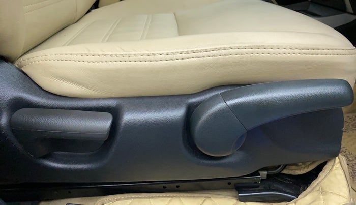 2021 Honda City 1.5L I-VTEC V MT 4TH GEN, Petrol, Manual, 63,295 km, Driver Side Adjustment Panel