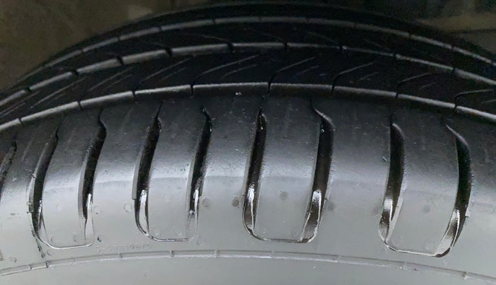 2021 Honda City 1.5L I-VTEC V MT 4TH GEN, Petrol, Manual, 63,295 km, Right Front Tyre Tread