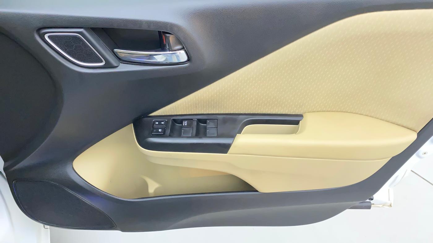 2021 Honda City 1.5L I-VTEC V MT 4TH GEN, Petrol, Manual, 63,295 km, Driver Side Door Panels Control