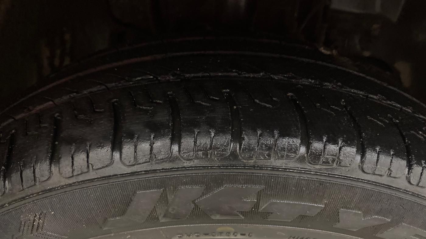 2018 Tata Tiago XZA PETROL, Petrol, Automatic, 95,205 km, Right Front Tyre Tread