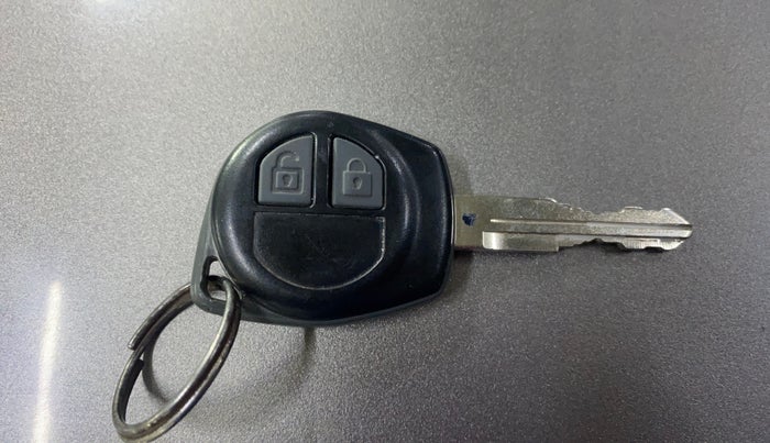 2013 Maruti Swift VXI, Petrol, Manual, 68,083 km, Key Close Up