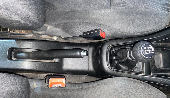 2013 Maruti Swift VXI, Petrol, Manual, 68,083 km, Gear Lever