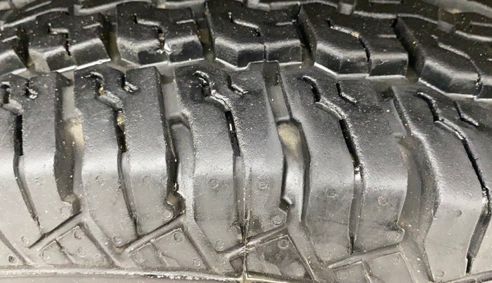 2022 Mahindra Bolero B6 (O), Diesel, Manual, 69,492 km, Right Front Tyre Tread