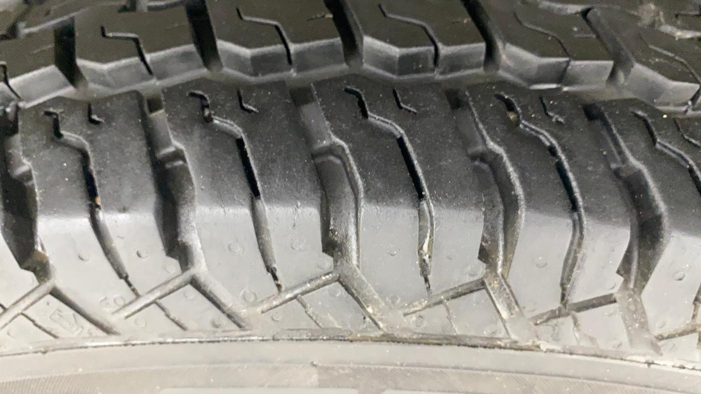 2022 Mahindra Bolero B6 (O), Diesel, Manual, 69,492 km, Left Rear Tyre Tread