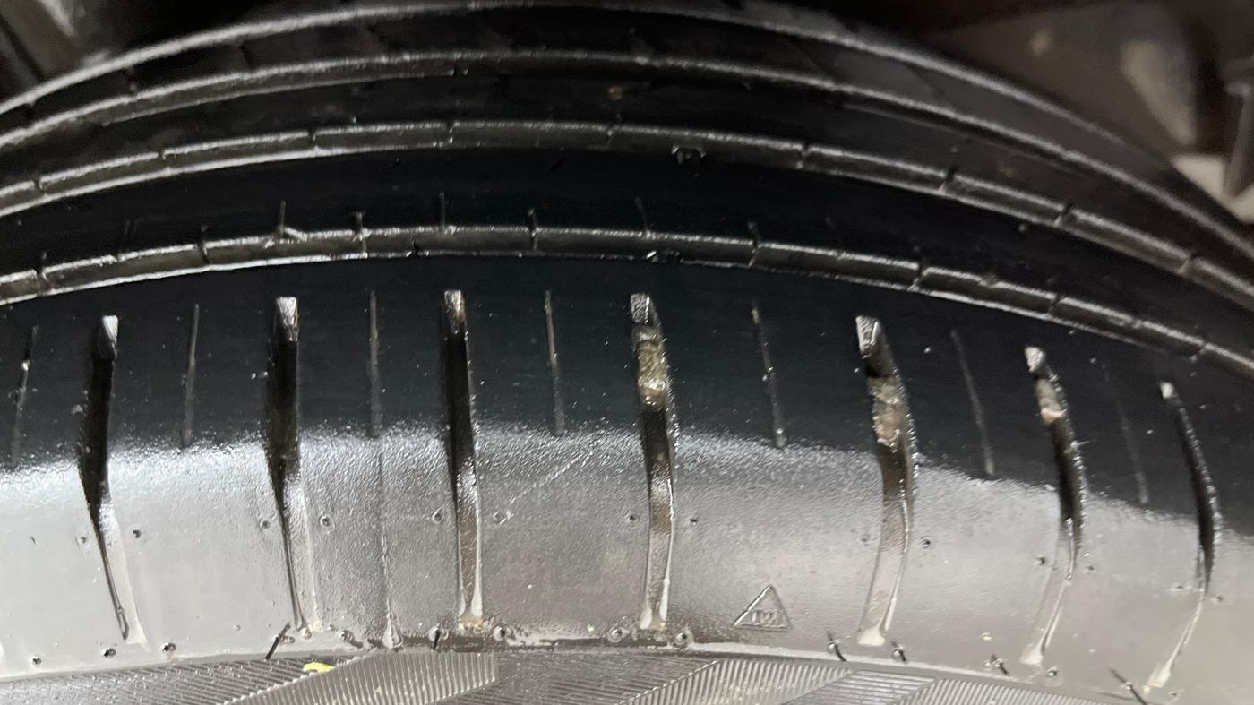 2018 Maruti Swift ZXI AMT, Petrol, Automatic, 81,887 km, Right Rear Tyre Tread