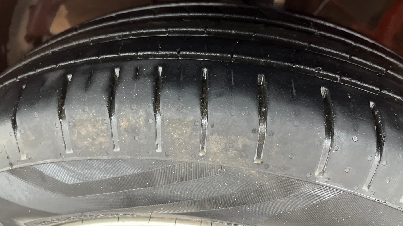 2018 Maruti Swift ZXI AMT, Petrol, Automatic, 81,887 km, Left Front Tyre Tread