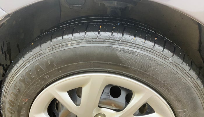 2017 Hyundai Grand i10 MAGNA 1.2 KAPPA VTVT, Petrol, Manual, 57,995 km, Left Front Tyre Tread