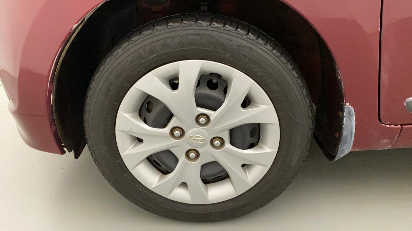 2013 Hyundai Grand i10 SPORTZ 1.2 KAPPA VTVT, CNG, Manual, 67,207 km, Left Front Wheel