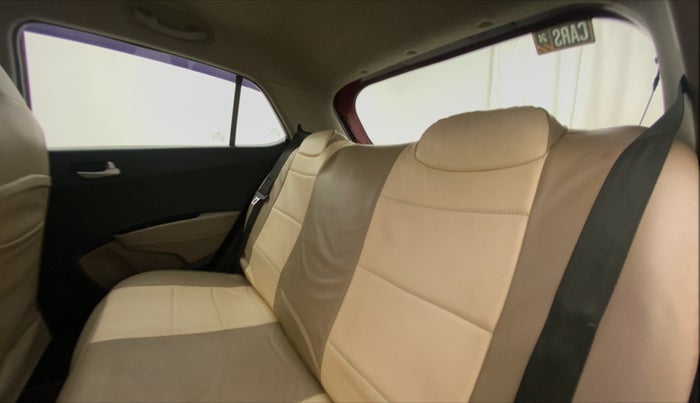 2013 Hyundai Grand i10 SPORTZ 1.2 KAPPA VTVT, CNG, Manual, 67,207 km, Right Side Rear Door Cabin