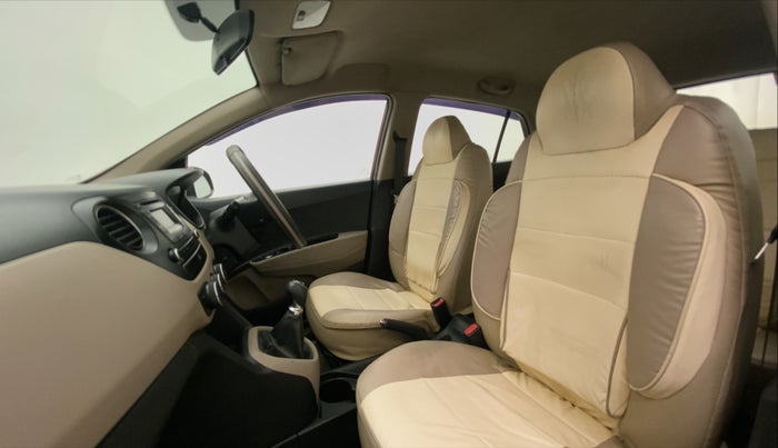 2013 Hyundai Grand i10 SPORTZ 1.2 KAPPA VTVT, CNG, Manual, 67,207 km, Right Side Front Door Cabin