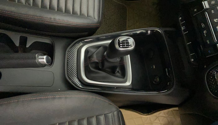 2020 KIA SONET GTX PLUS 1.5, Diesel, Manual, 37,565 km, Gear Lever