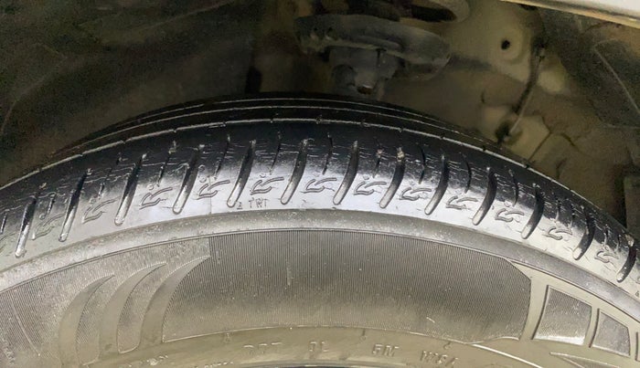 2020 KIA SONET GTX PLUS 1.5, Diesel, Manual, 37,565 km, Left Front Tyre Tread