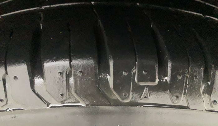 2013 Hyundai Verna FLUIDIC 1.6 VTVT SX, Petrol, Manual, 43,125 km, Left Rear Tyre Tread