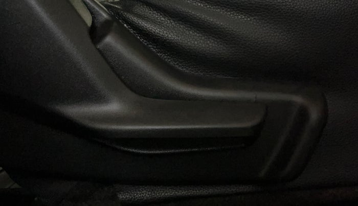 2020 Maruti Baleno DELTA PETROL 1.2, Petrol, Manual, 30,054 km, Driver Side Adjustment Panel